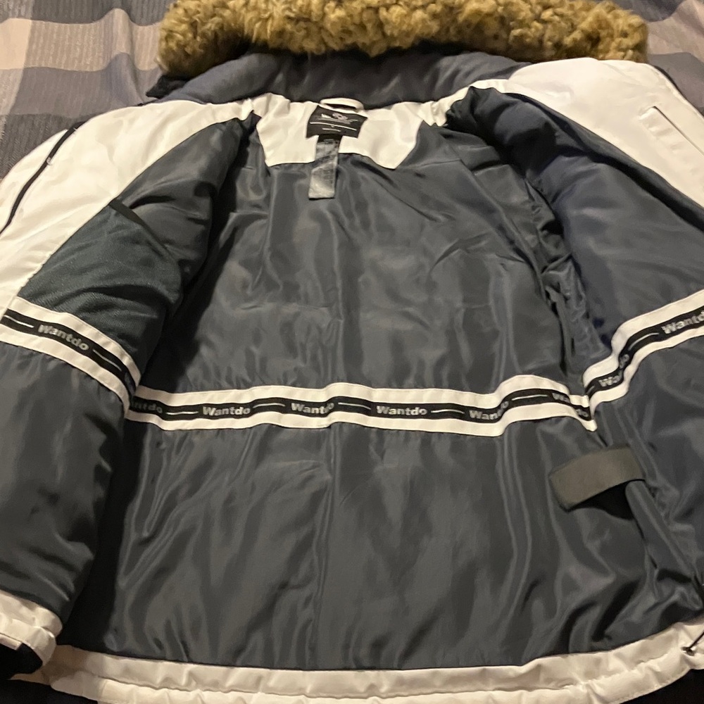 Women's White and Black Ski Jacket - Picture 4 of 7